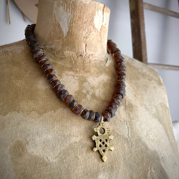 ANCIENT INDONESIAN FACETED AMBER JAVA GLASS CHOKER NECKLACE - Picture 3 of 5